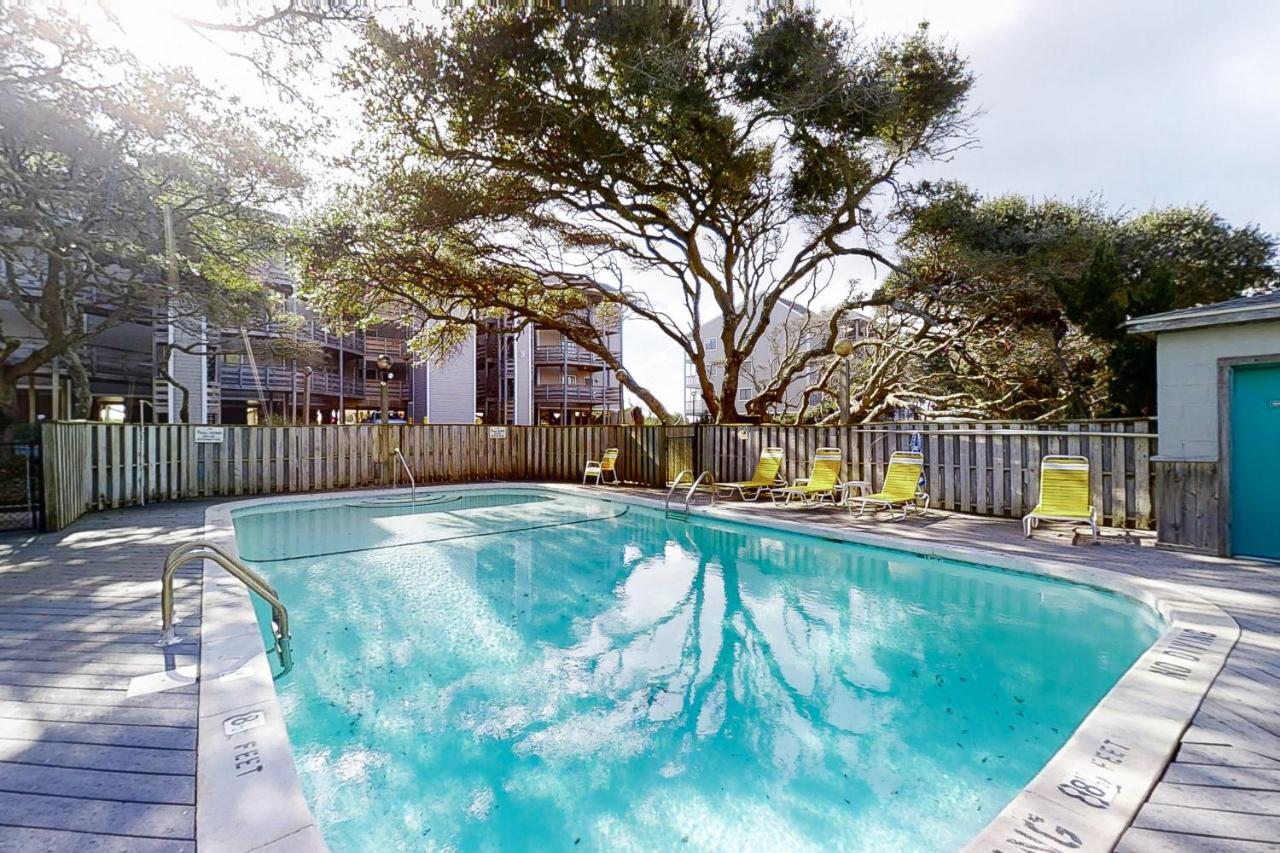 Breakers C-22 Apartment Pine Knoll Shores Exterior photo